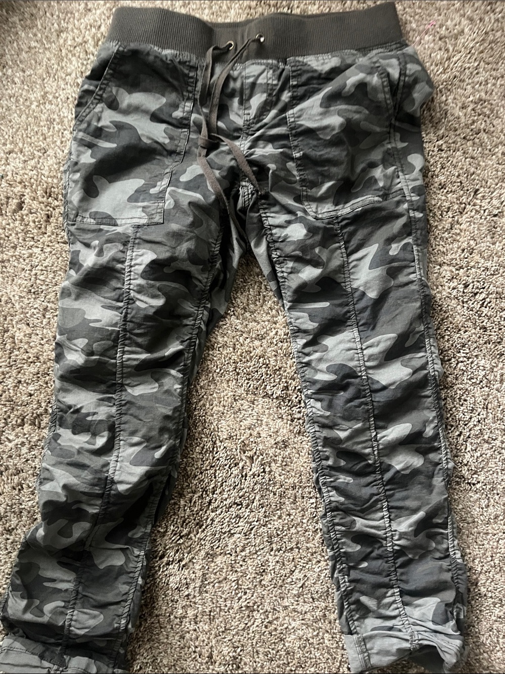 Baggy Capri Style Camo Pants